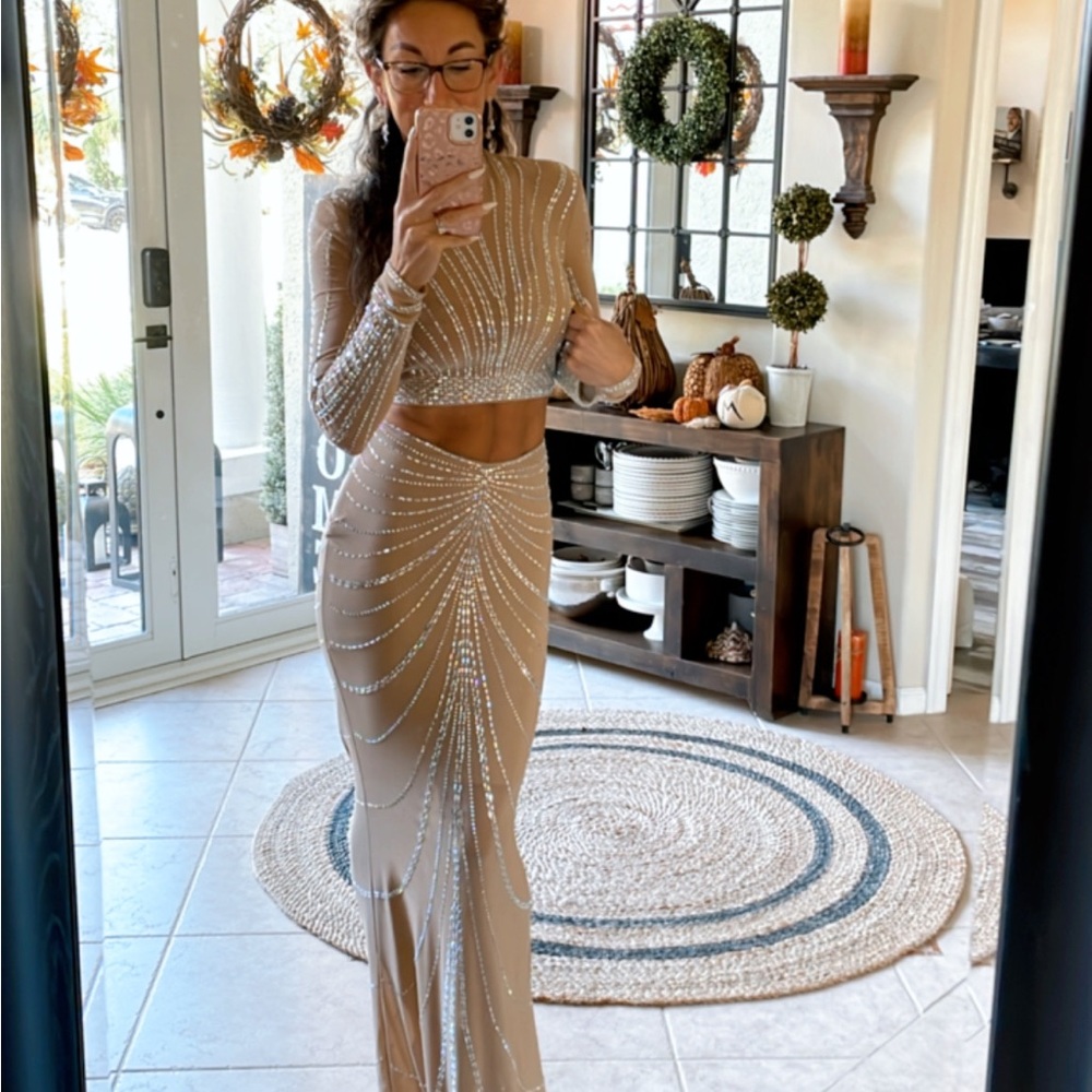Formal 2pc Gown By Banjul XS worn once - Picture 6 of 8